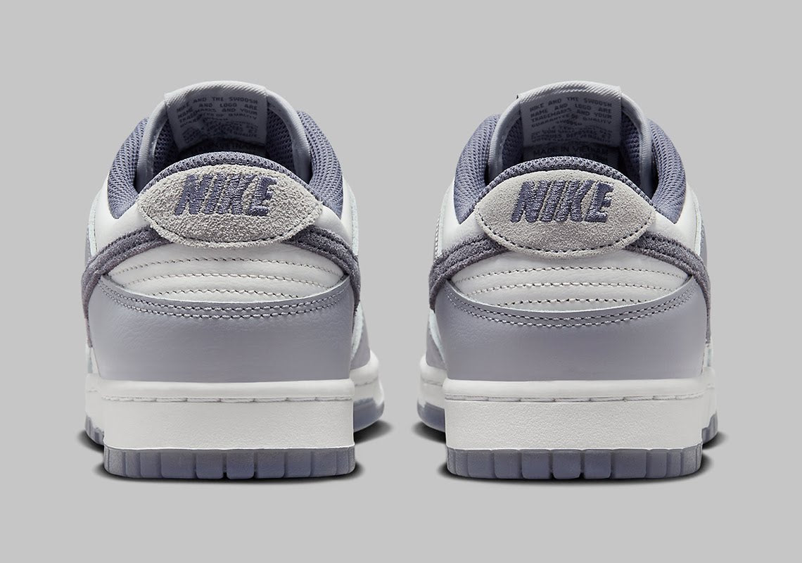 Nike Dunk Low SE
"Light Carbon"