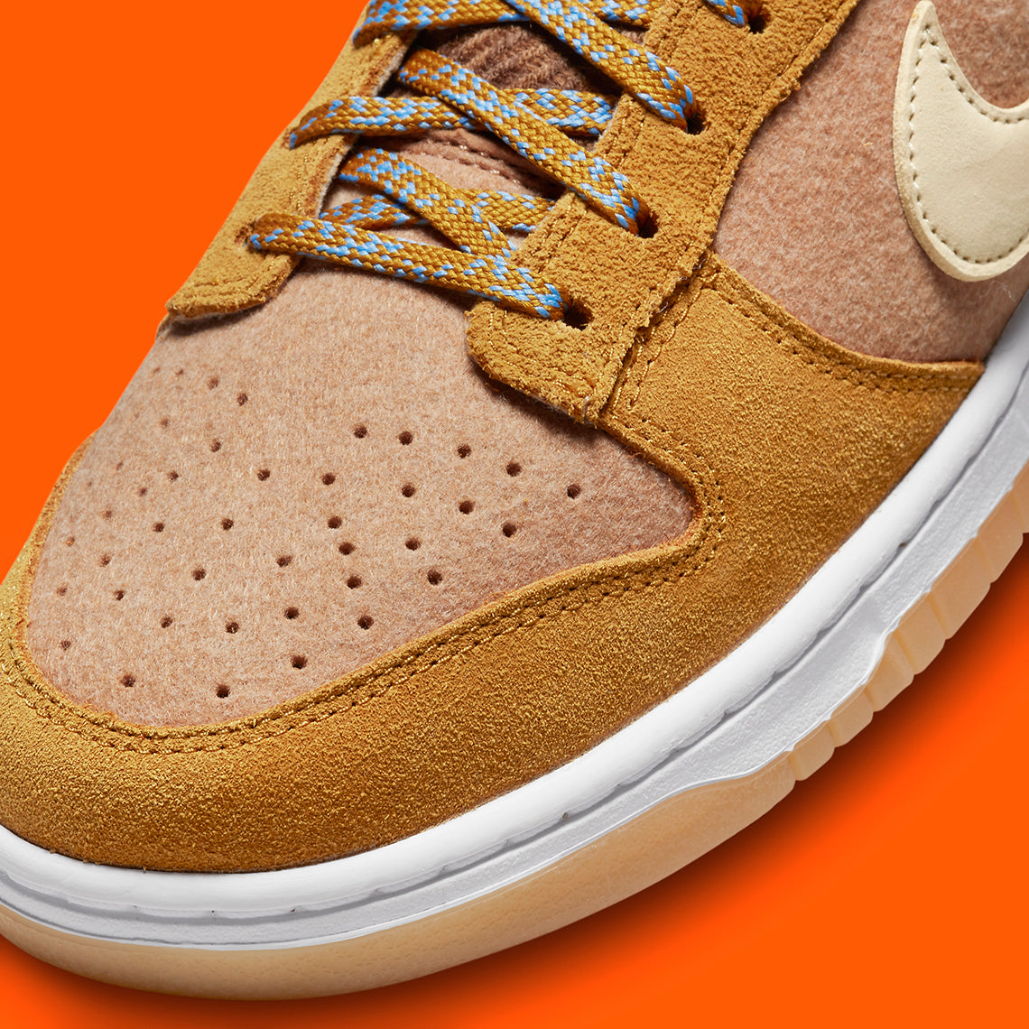 Nike Dunk Low SE
"Teddy Bear Praline"