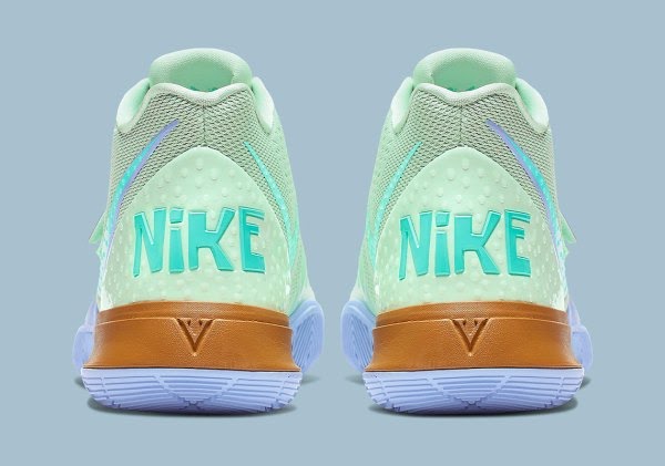 Nike Kyrie 5
"Spongebob Squidward" Lula Molusco