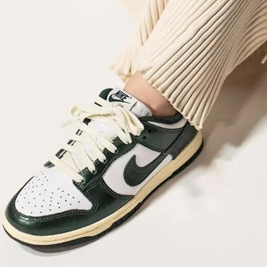 Nike Dunk Low "Vintage Green"