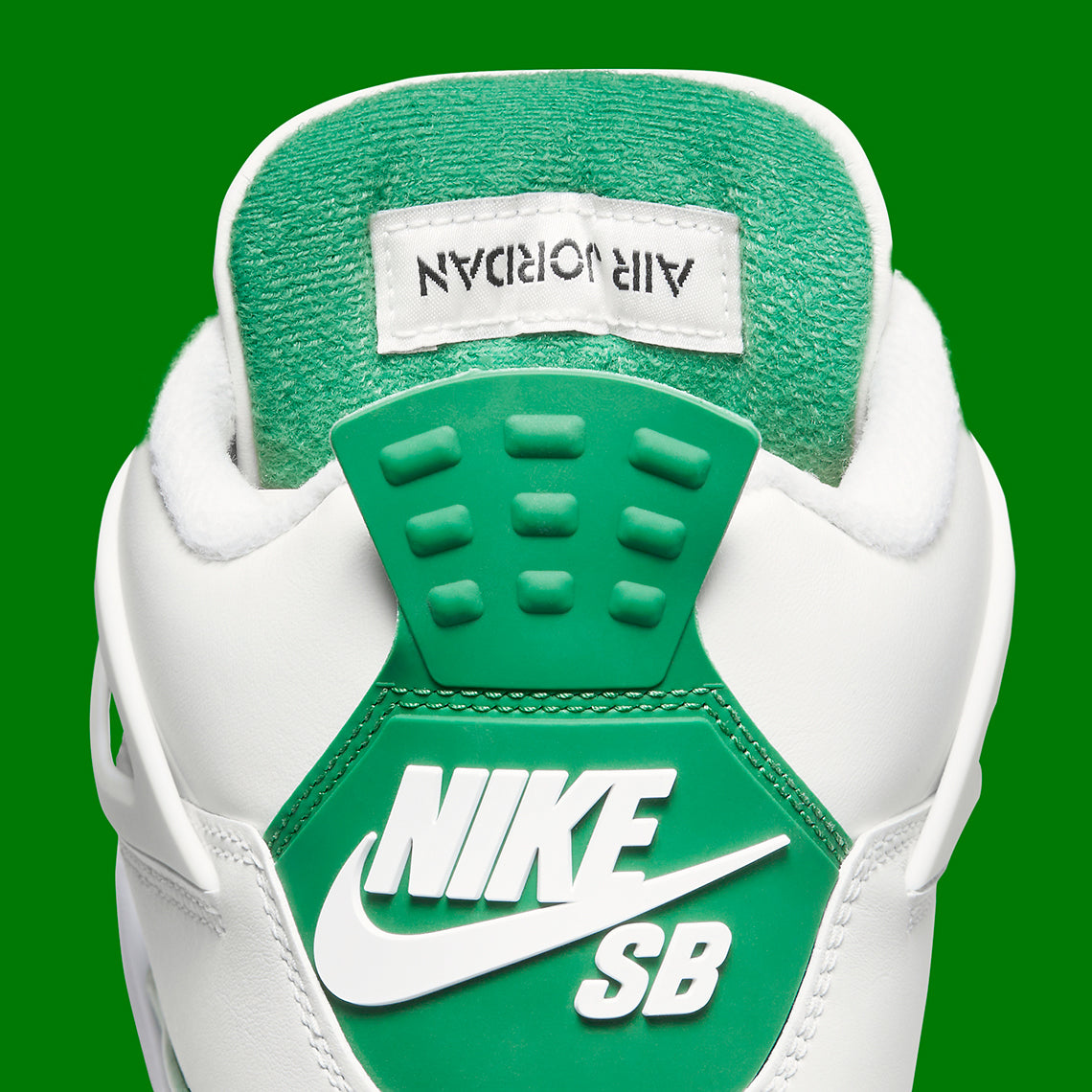 Air Jordan 4 Retro SB “Pine Green"