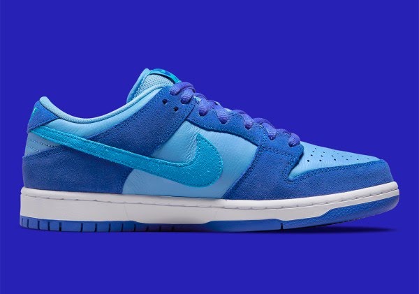 Nike SB Dunk Low
"Blue Raspberry"