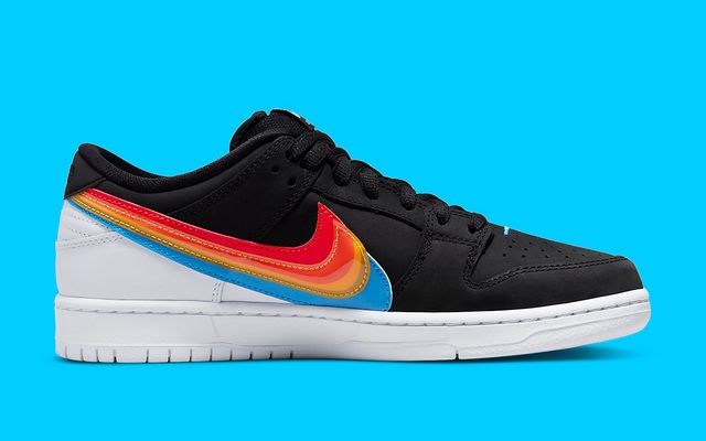 Nike SB Dunk Low
"Polaroid"