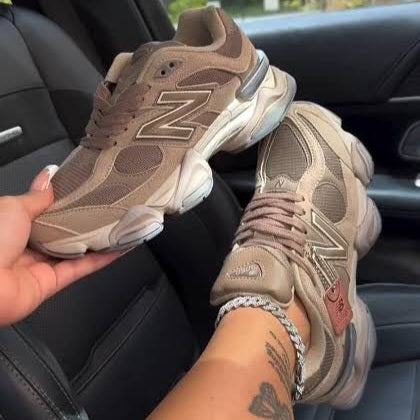 New Balance 9060
"Mushroom Brown"