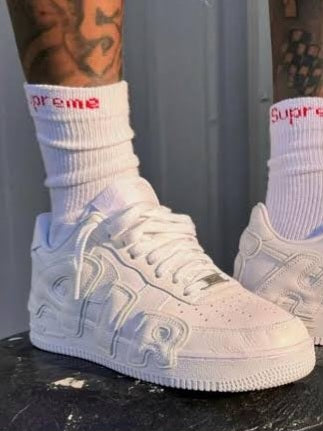 Air Force 1 Low
"Cactus Plant Flea Market White" (2024)