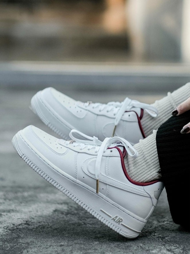 Air Force 1 Low '07 SE
"Just Do It Summit White Team Red" (Women's)