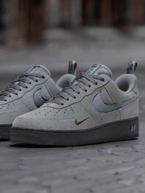 Air Force 1 Low '07 LV8
"Reflective Swoosh Cool Grey"