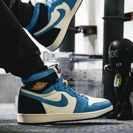 Air Jordan 1 High OG
"First in Flight" (Women's)