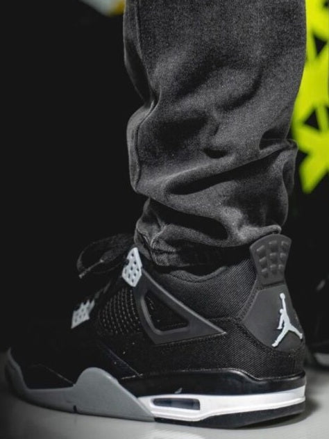 Air Jordan 4 Retro SE
"Black Canvas"