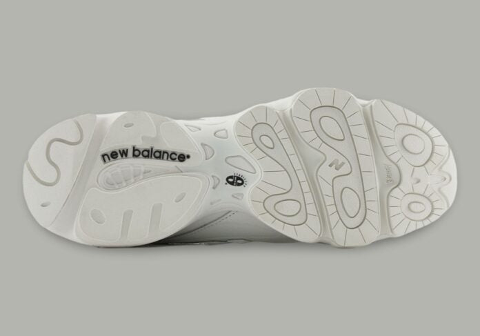 New Balance 1000
"Reflection Sea Salt"