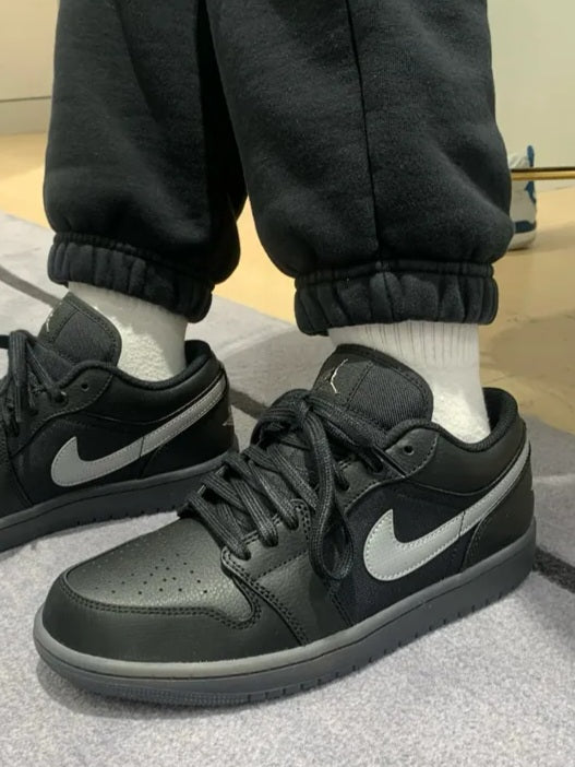 Air Jordan 1 Low
"Black White Dark Smoke Grey"