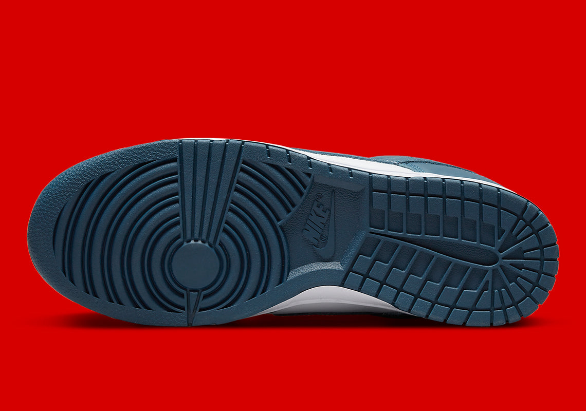 Nike Dunk Low "Valerian Blue"