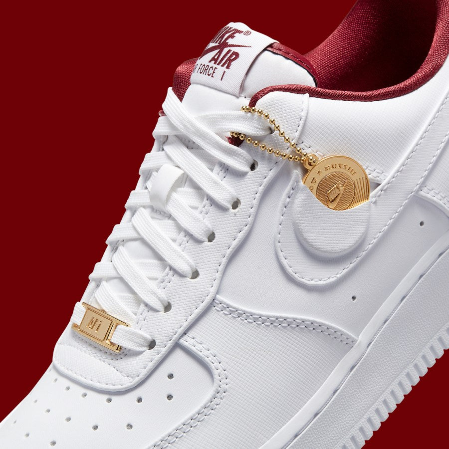 Air Force 1 Low '07 SE
"Just Do It Summit White Team Red" (Women's)