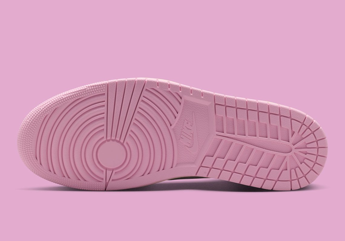 Air Jordan 1 Retro Low OG SP
x Travis Scott "Shy Pink"