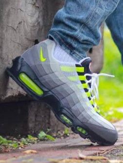 Air Max 95 SP
"Undefeated Geo NYC Neon"