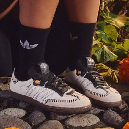 Adidas Samba OG
"Día de Muertos Pack Off White"