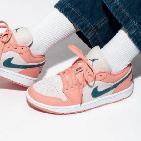 Air Jordan 1 Low
"Light Madder Root" (Women's)