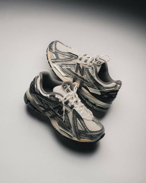 New Balance 1906A
"Tech Explosion"