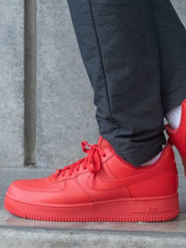 Air Force 1 Low '07 LV8
"Triple Red"