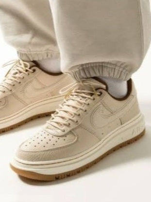 Air Force 1 Low Luxe
"Pearl White"