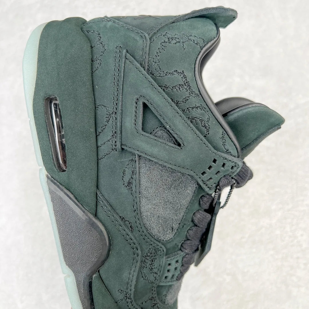 Air Jordan 4 x KAWS "Black"