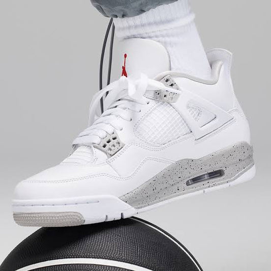 Air Jordan 4 Retro "White Oreo"