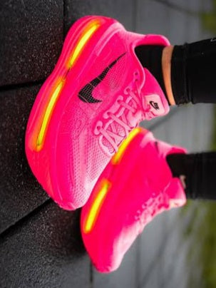 Nike Vomero Premium
"Hyper Pink" (Women's)
