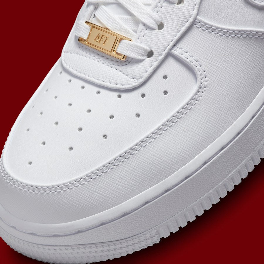 Air Force 1 Low '07 SE
"Just Do It Summit White Team Red" (Women's)