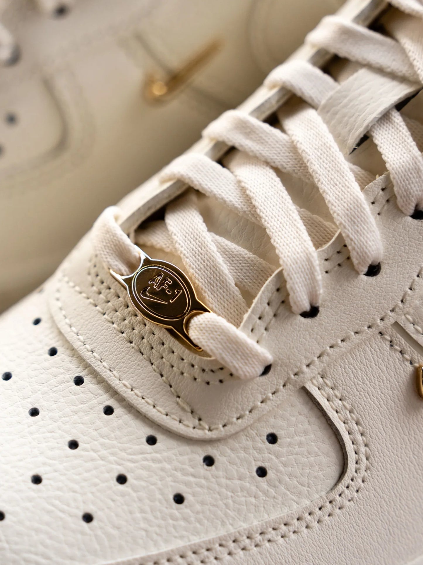 Air Force 1 '07 LX CN
"Sail Gold Mini Swooshes" (Women's)