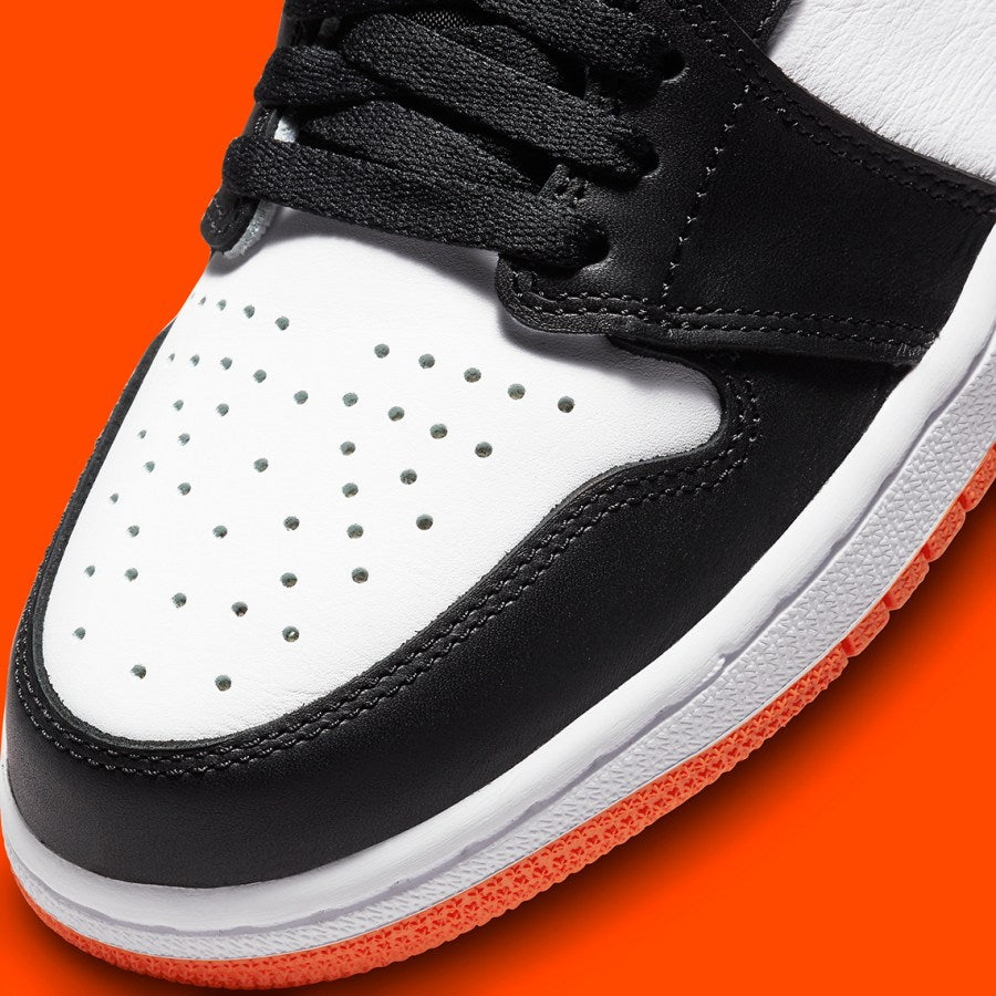 Air Jordan 1 Retro High
"Electro Orange"
