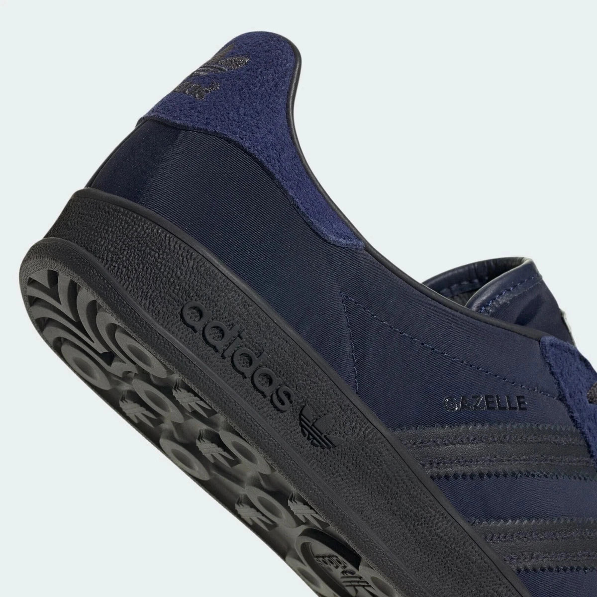 Adidas Gazelle Indoor x 
Hikari Shibata "Night Indigo"