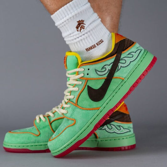 Nike SB Dunk Low "Rodeo Tourmaline"