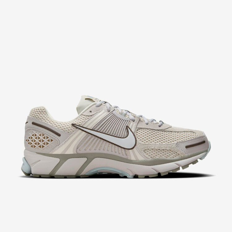 Nike Zoom Vomero 5 SE
"Light Orewood Brown"