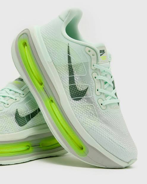 Nike Vomero Premium "Barely Volt"