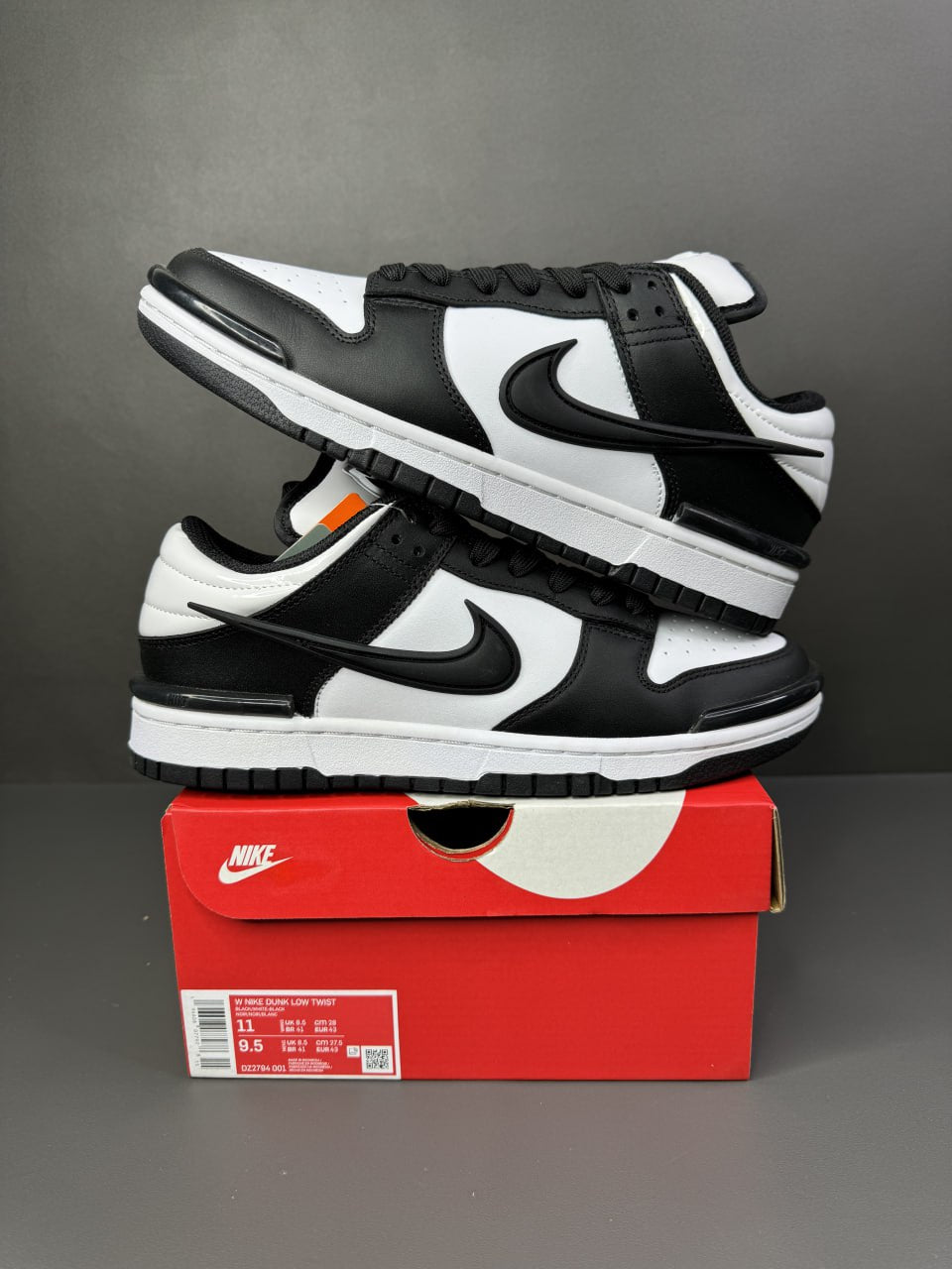 Nike Dunk Low Twist x AMBUSH
"Panda"