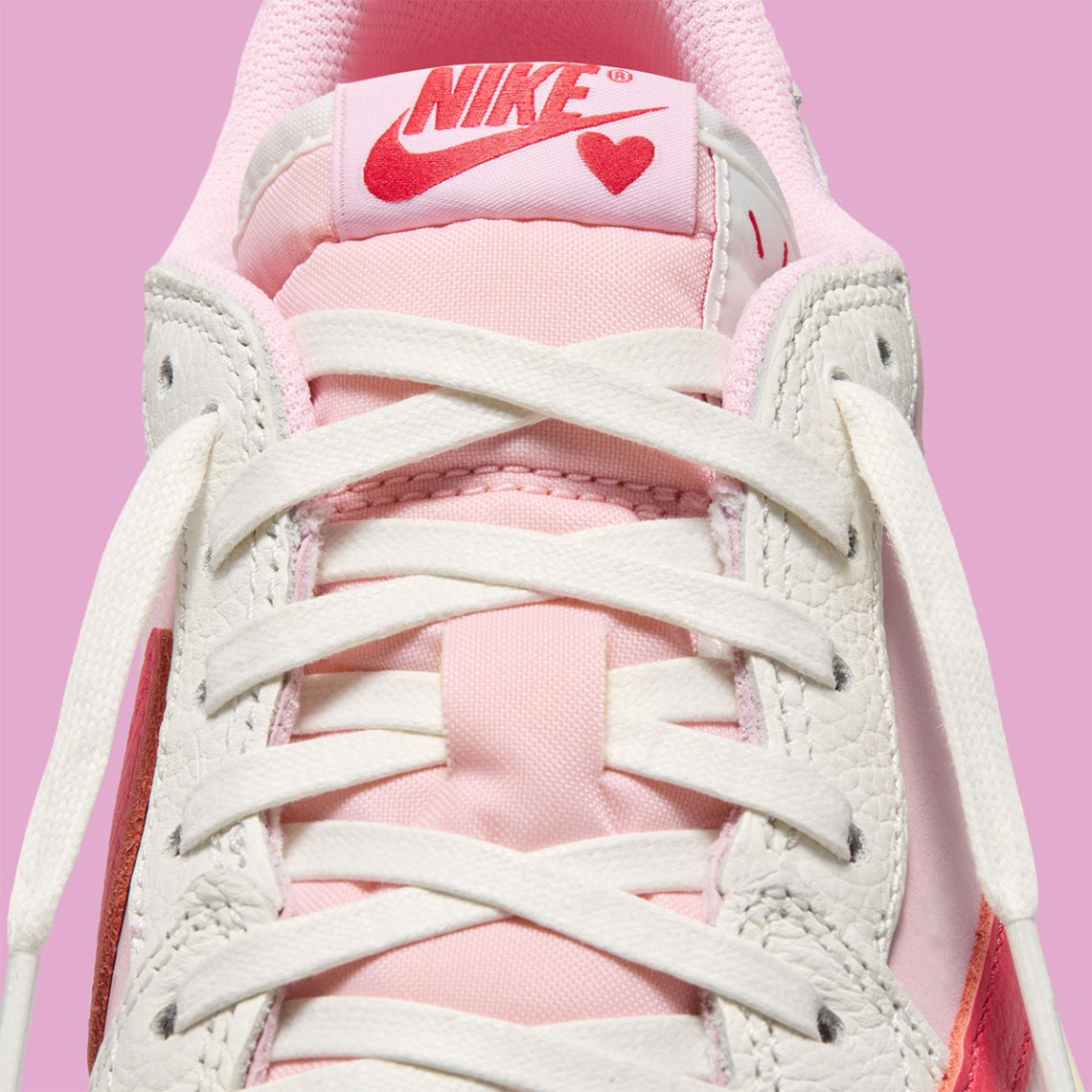 Air Jordan 1 Retro Low OG SP
x Travis Scott "Sail Tropical Pink"