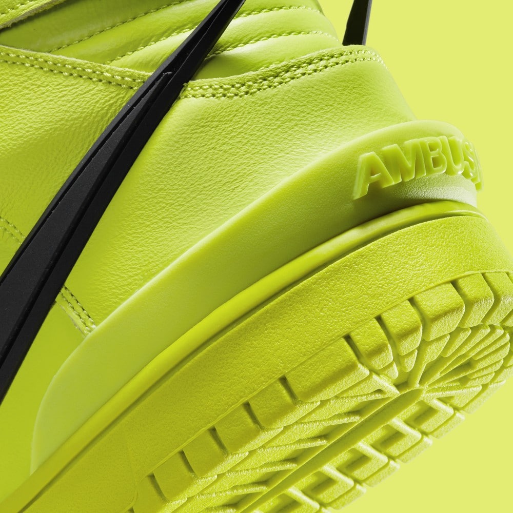Nike Dunk High x AMBUSH "Flash Lime"