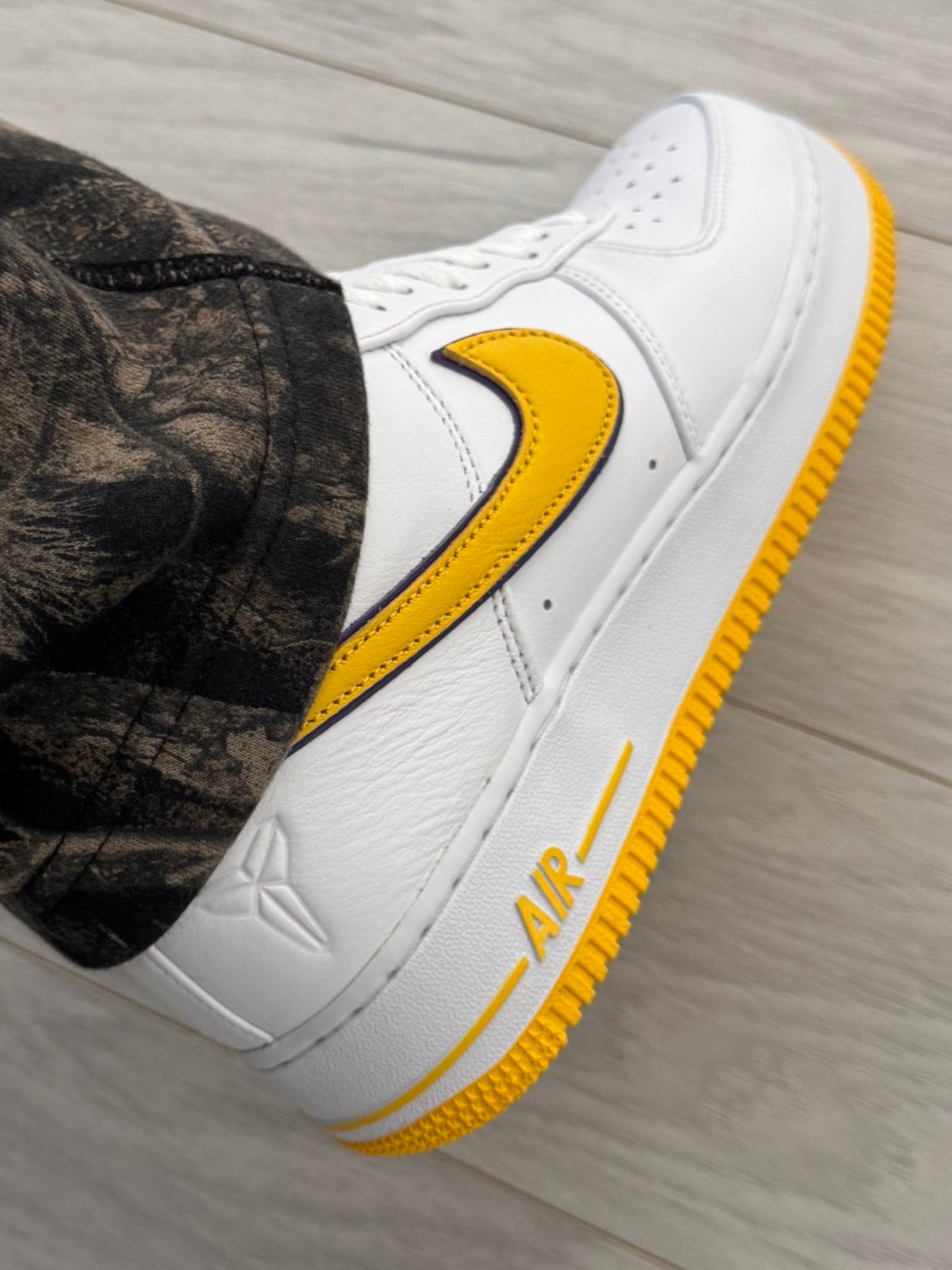 Air Force 1 Low Retro QS x 
Kobe Bryant "Lakers Home"