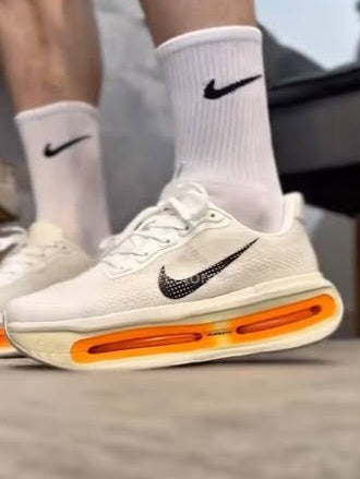 Nike Vomero Premium
"Sail Coconut Milk"