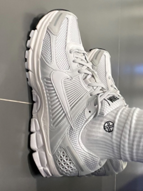 Nike Zoom Vomero 5 SP
"Vast Grey"