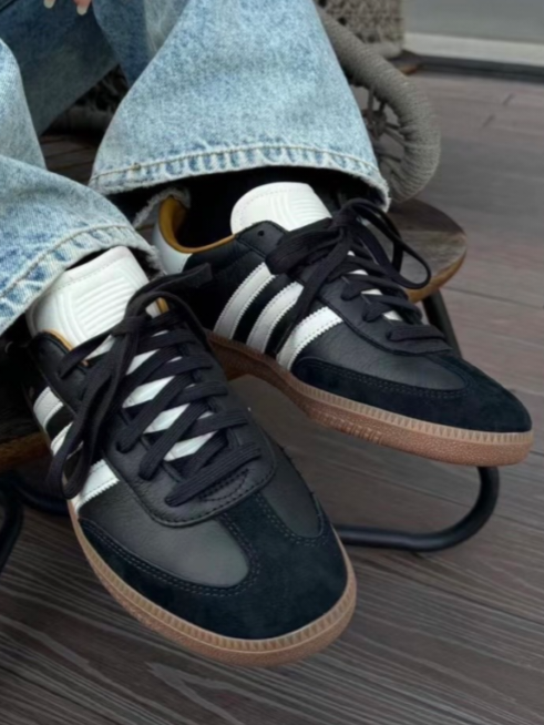 Adidas Samba OG x 
JJJJound "Black"