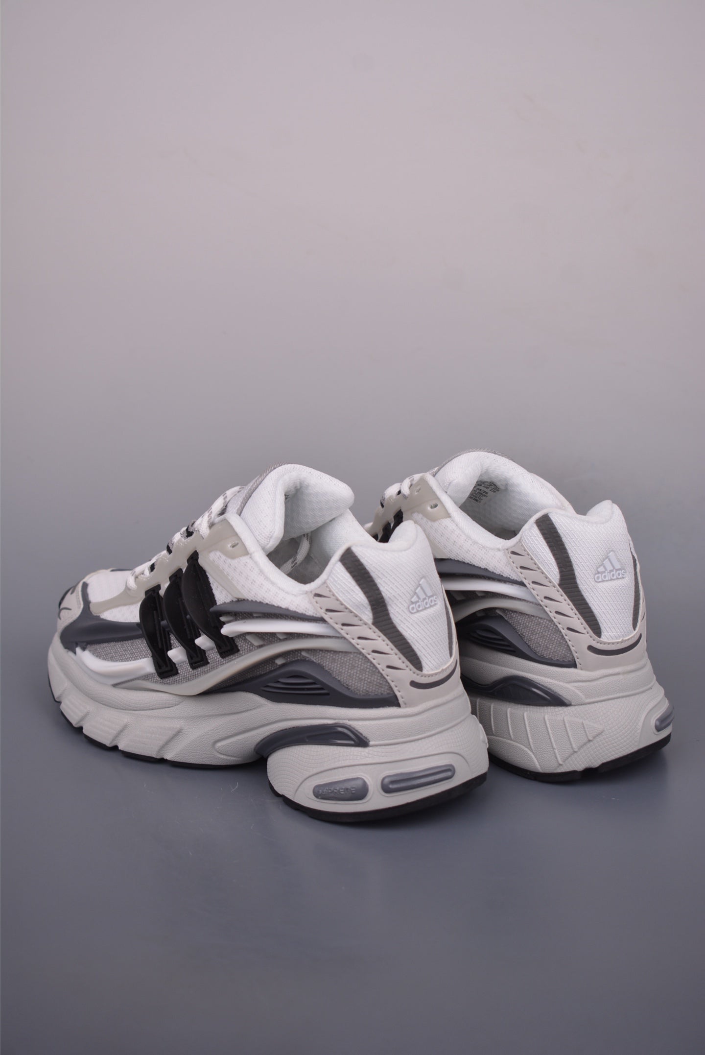 Adidas Adistar Jellyfish x 
Pharrell Williams "Solid Grey Black"