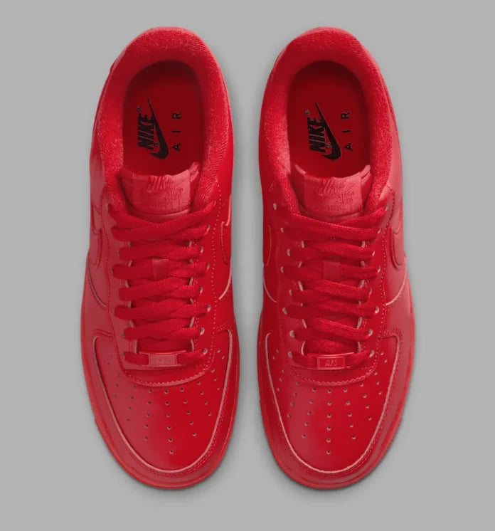 Air Force 1 Low '07 LV8
"Triple Red"
