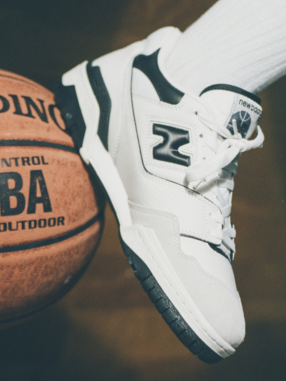 New Balance 550 "Sea Salt Black"