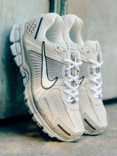 Nike Zoom Vomero 5 SE
"Light Orewood Brown"