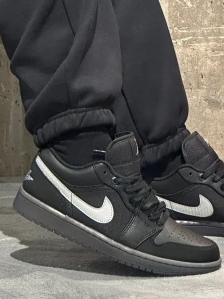 Air Jordan 1 Low
"Black White Dark Smoke Grey"