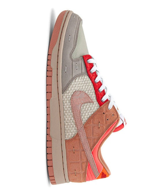 Nike Dunk Low SP
"What The CLOT"