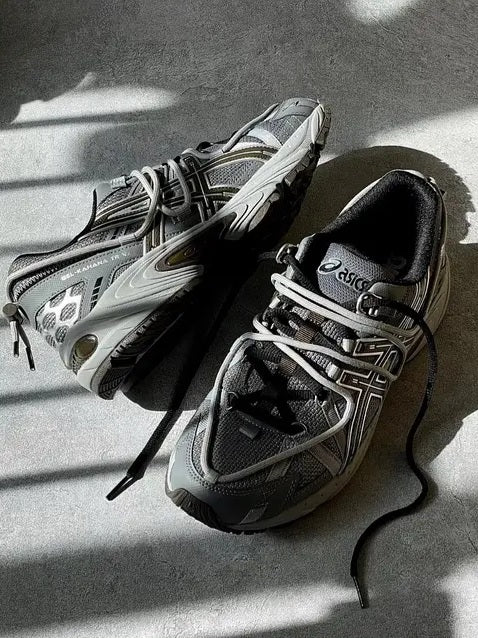 ASICS Gel-Kahana TR V2
"Grey Silver Brown"