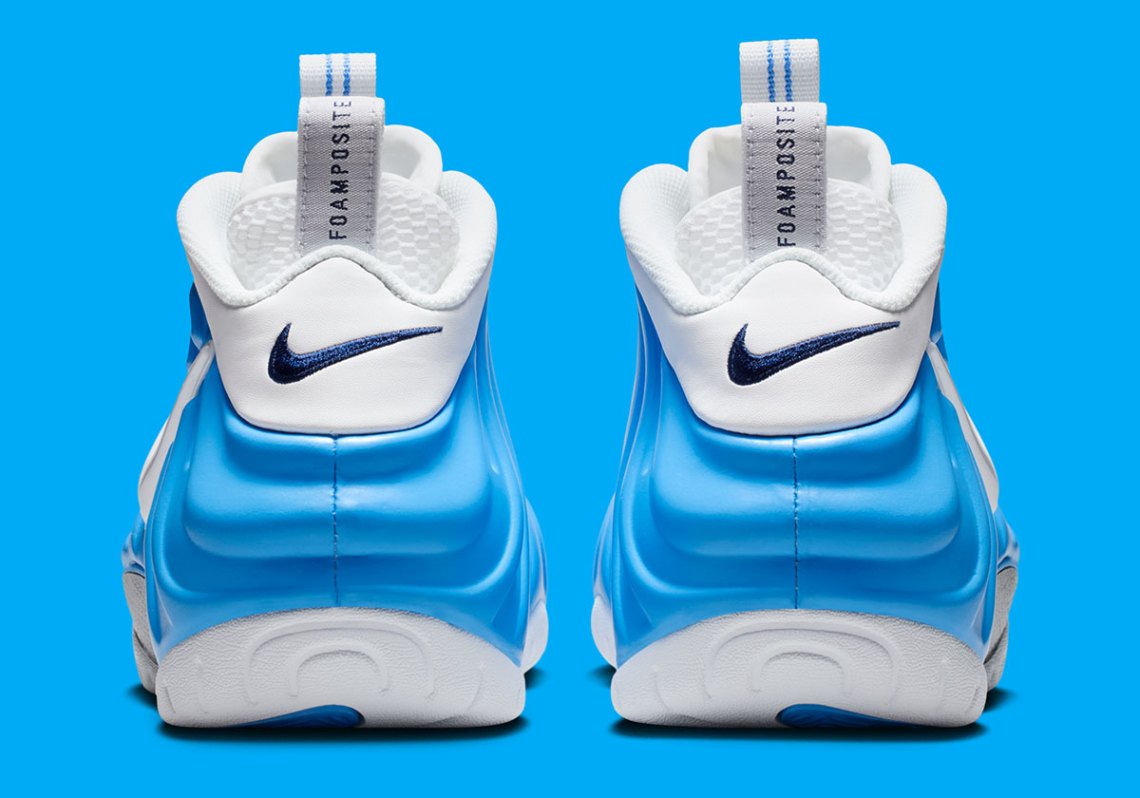 Nike Air Foamposite Pro
"University Blue"