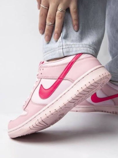 Nike Dunk Low
"Triple Pink" (GS)